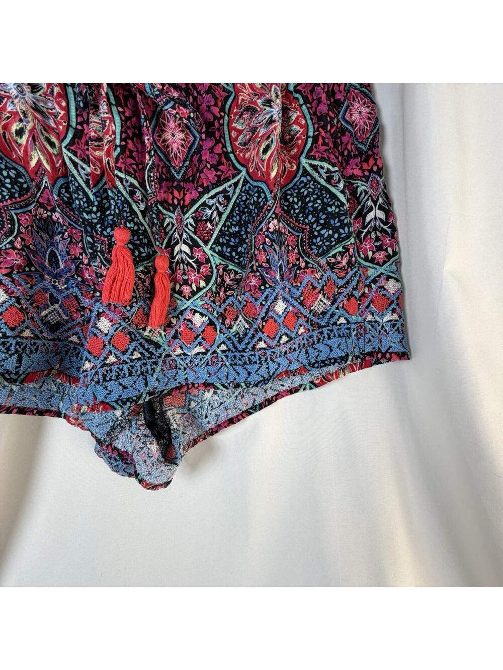 Gap Shorts Women's Boho Elastic Waist Tasseled Drawstring Embroidery Size Large - Picture 3 of 9
